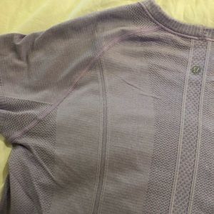 Light purple t shirt. Breathable lulu